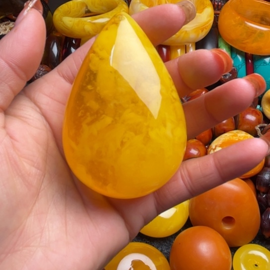 琥珀手串未镶嵌蜜蜡