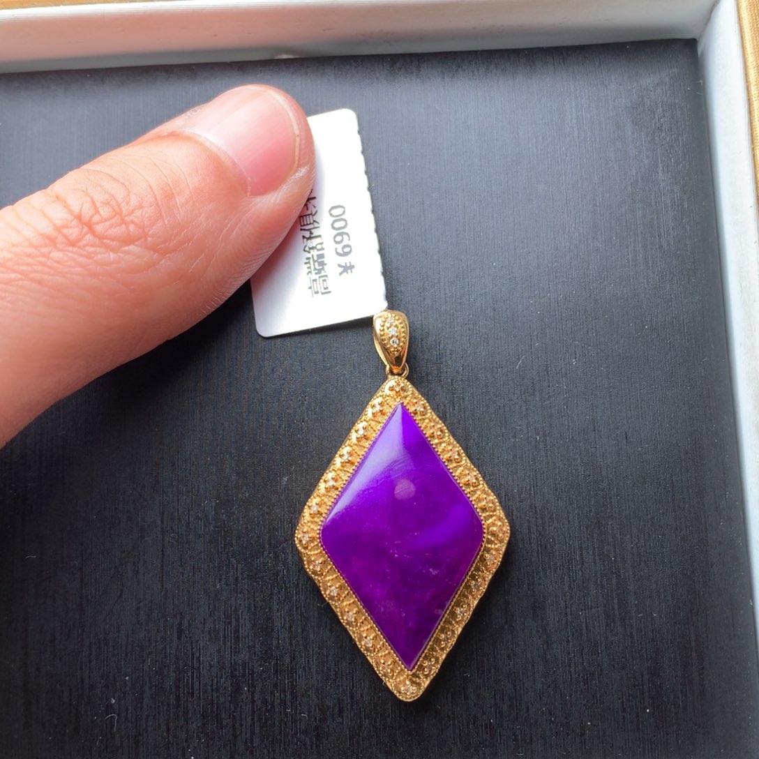 苏纪石（舒俱来）吊坠18K金镶嵌