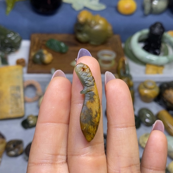 岫岩河磨玉（透闪石质玉）未镶嵌挂件
