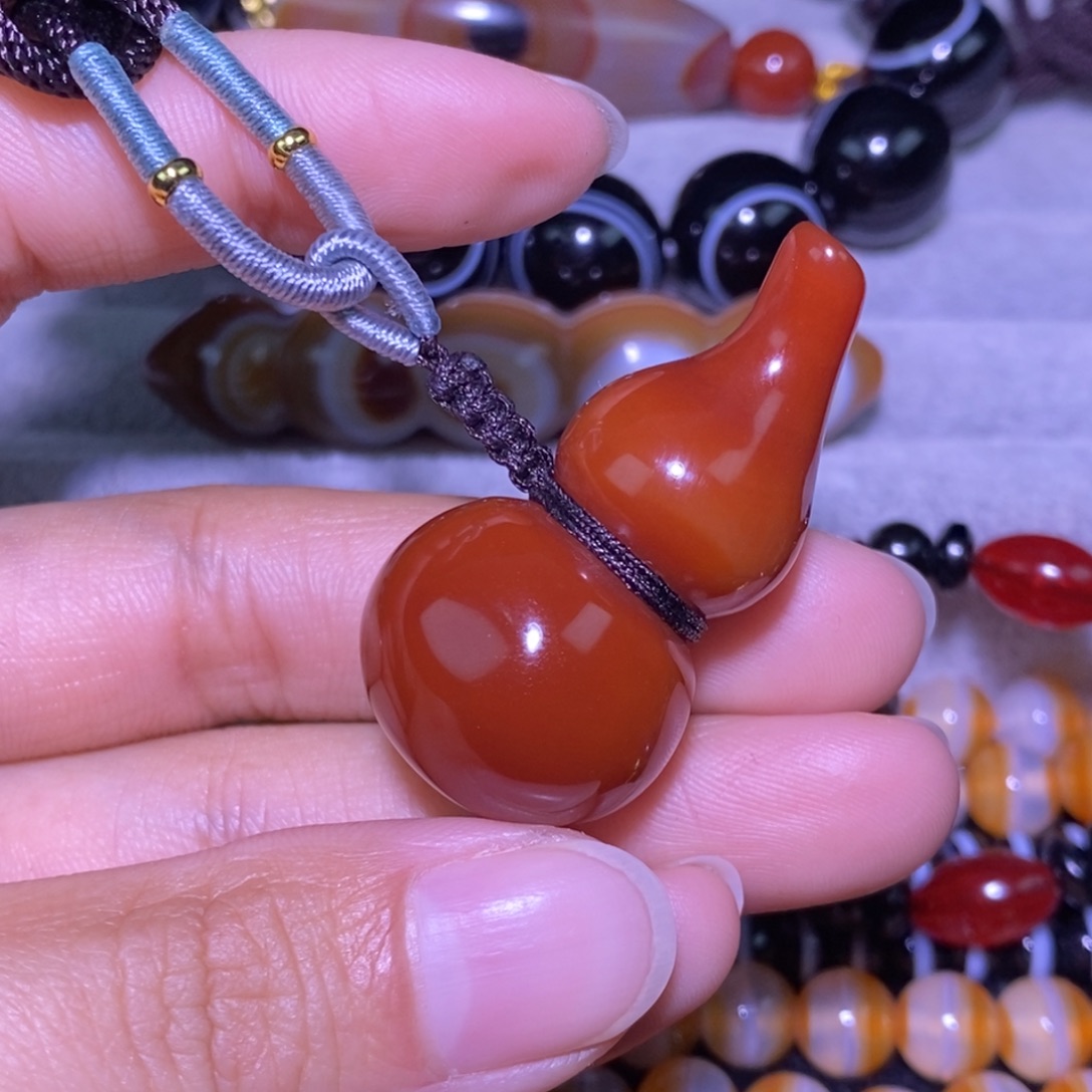 魔***爷玛瑙/玉髓未镶嵌颈饰