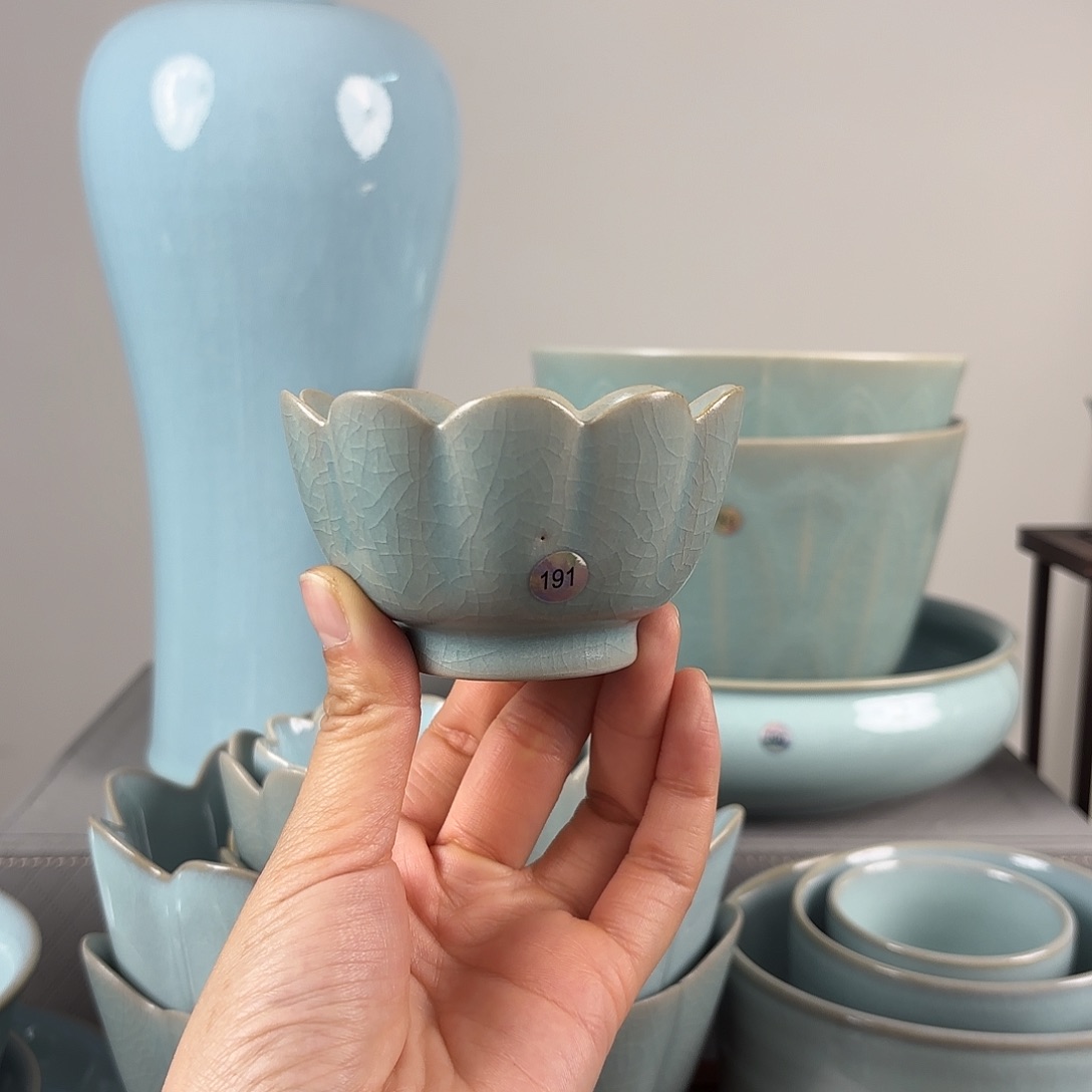摆件仿古釉小号莲花碗瑕疵特价191