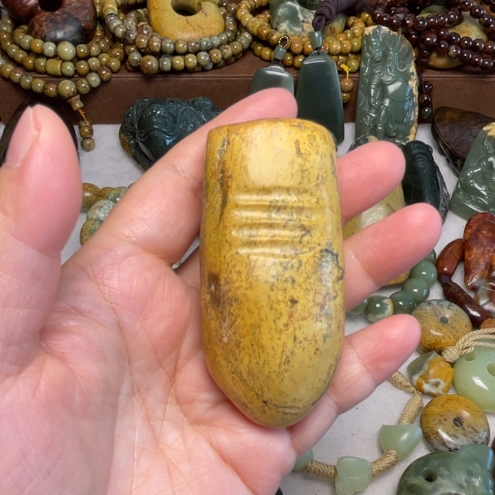 A***）岫岩河磨玉（透闪石质玉）未镶嵌颈饰