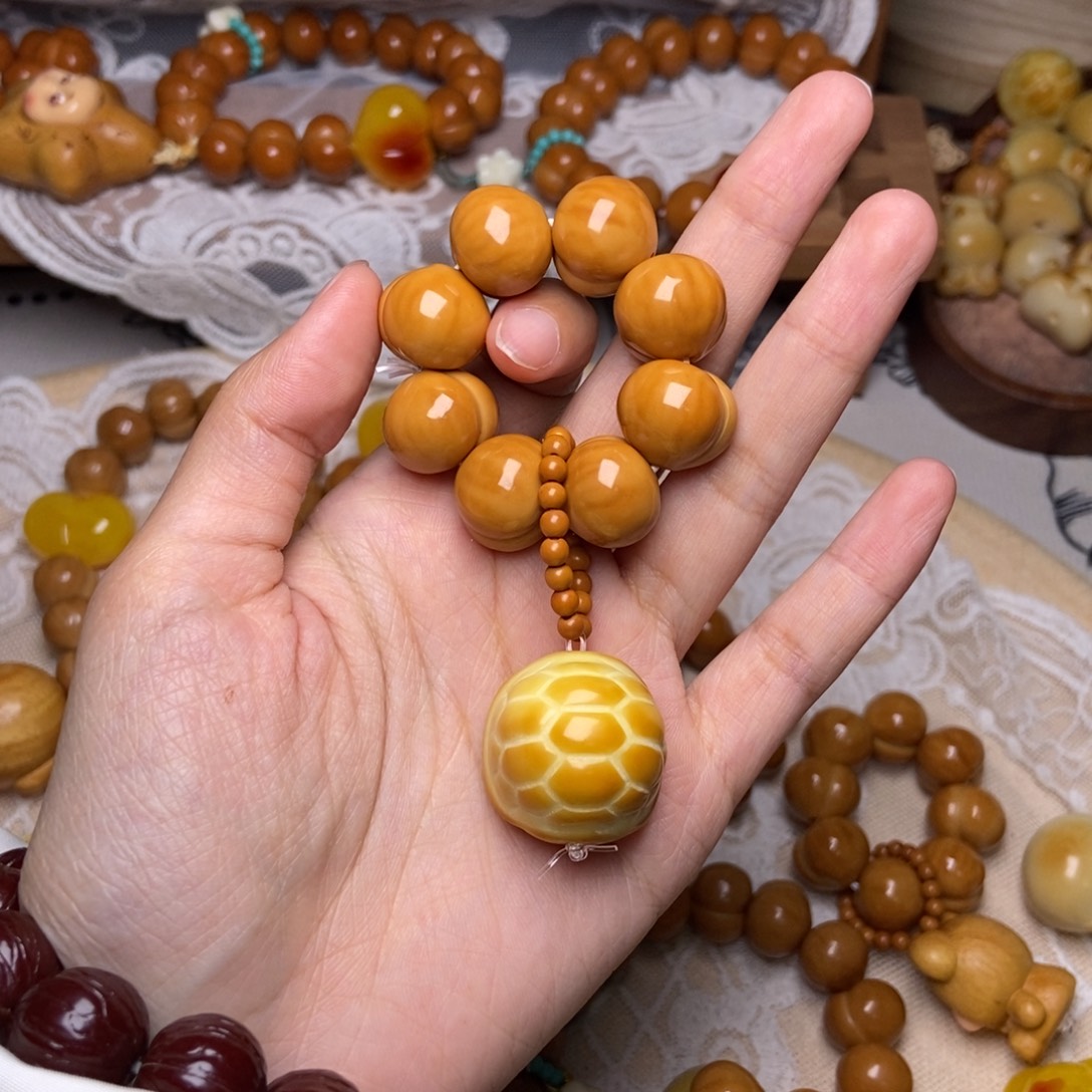 猴头核桃吊坠屁桃卡15