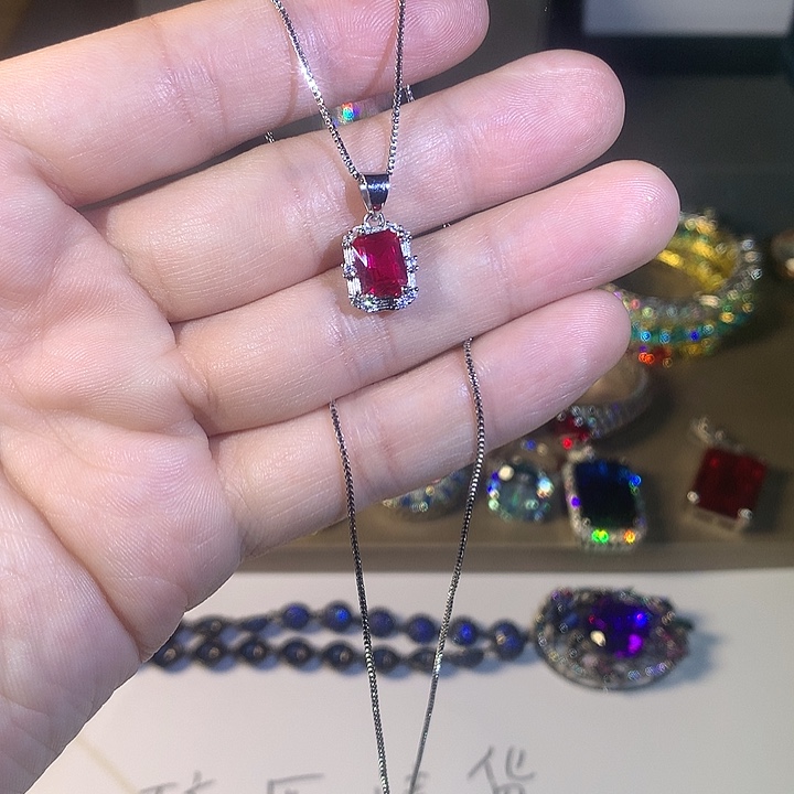 非金属05吊坠。          