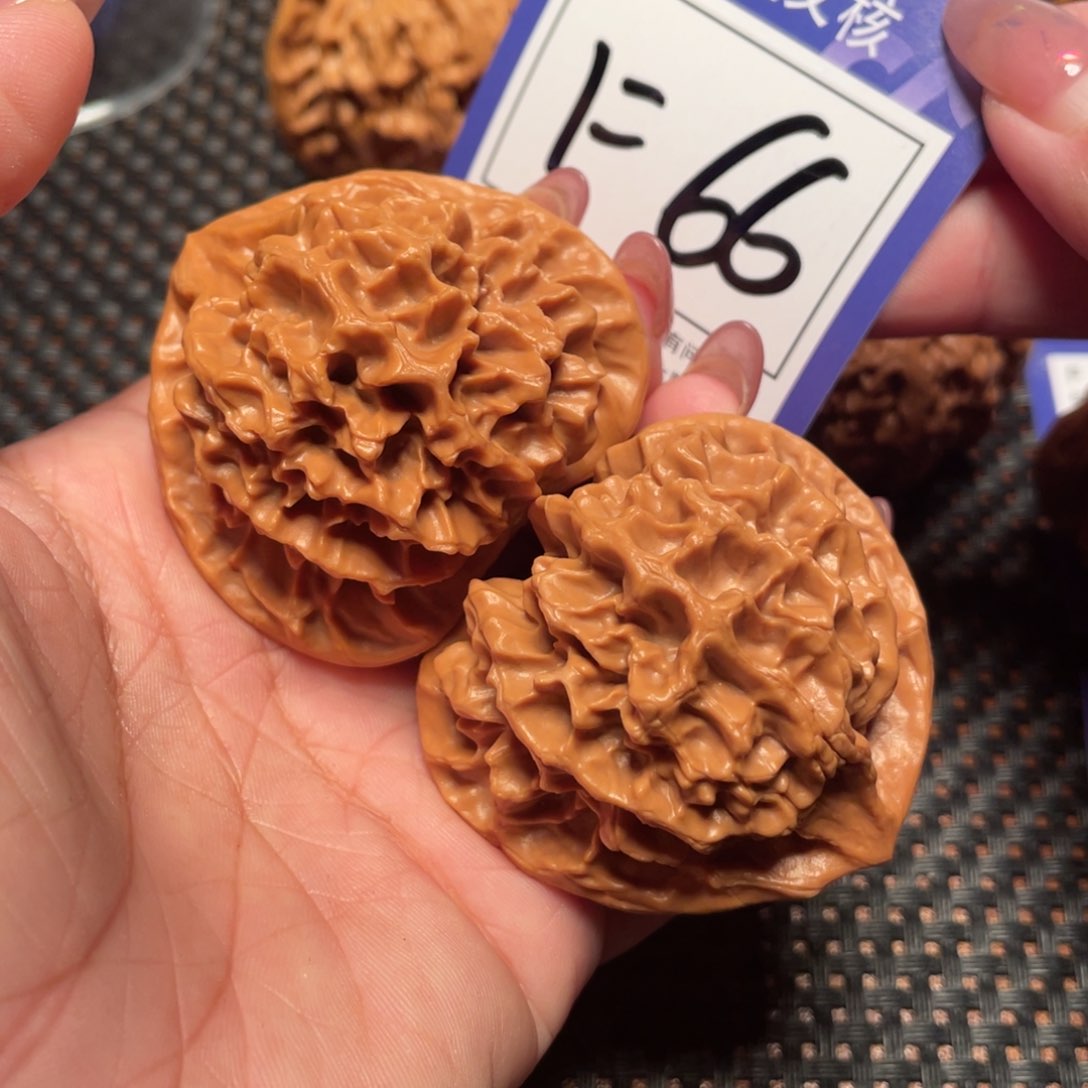 桃核把件66号帝王50