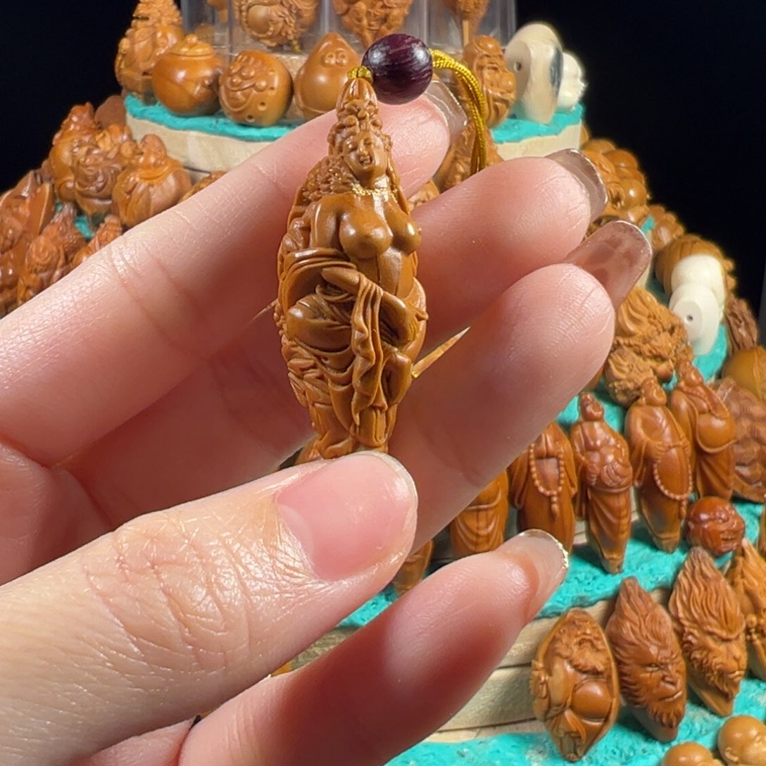 大***家橄榄核手串/手链美女