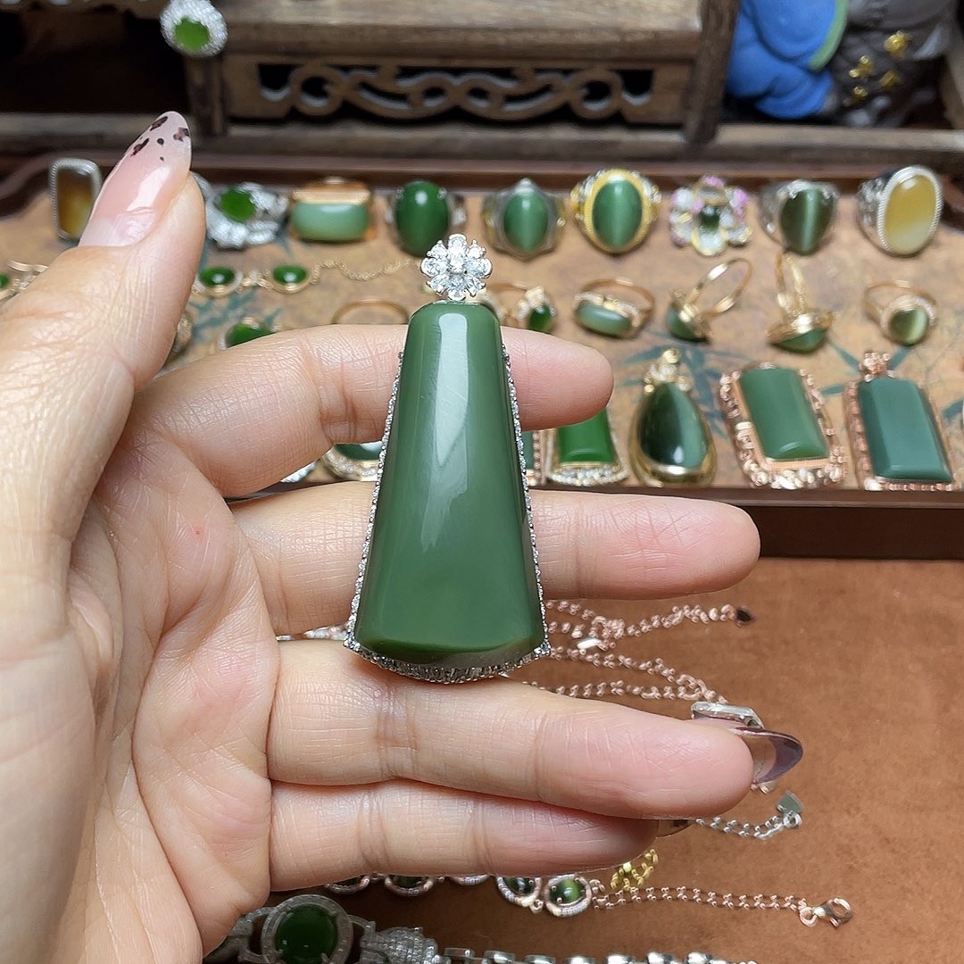 小***a和田玉（碧玉）银S925镶嵌吊坠(赠链)吊坠