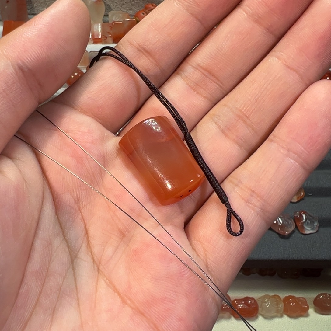 吴***虑南红玛瑙川料未镶嵌无事牌1