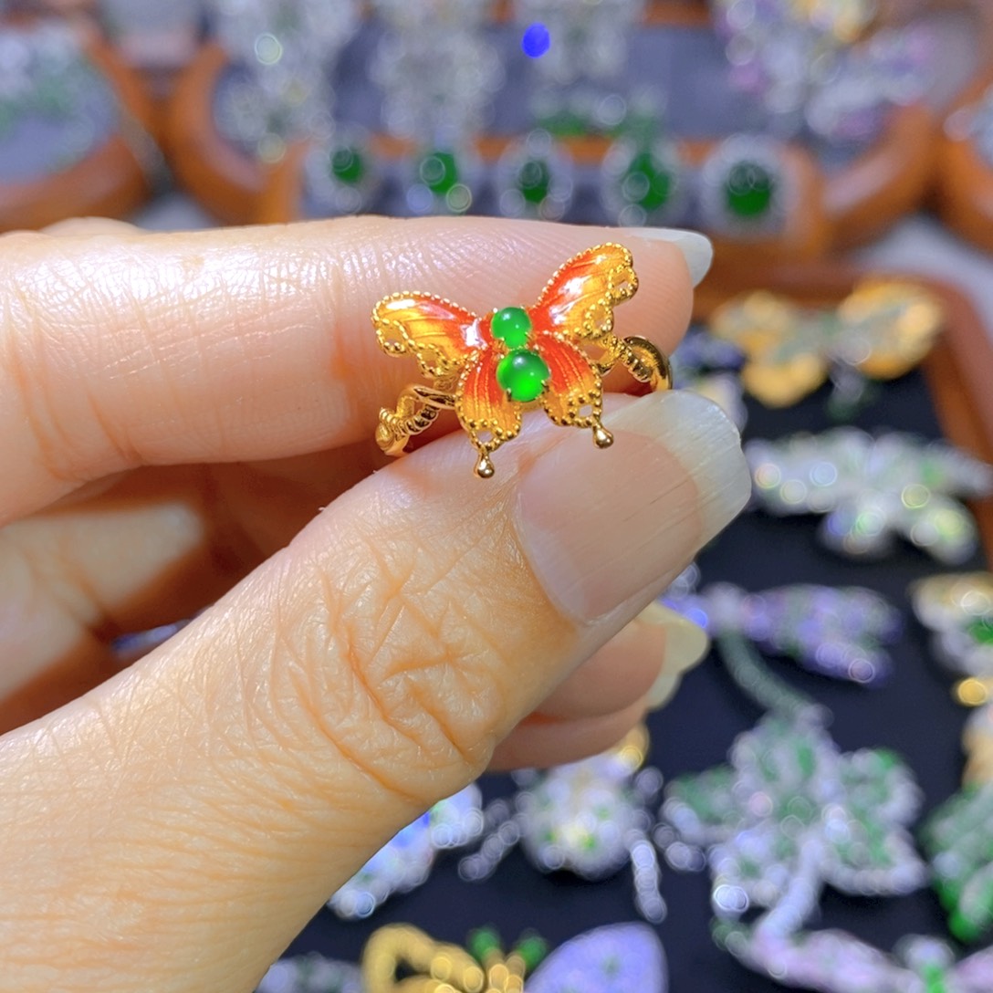 翡翠颈饰银S925镶嵌天然翡翠