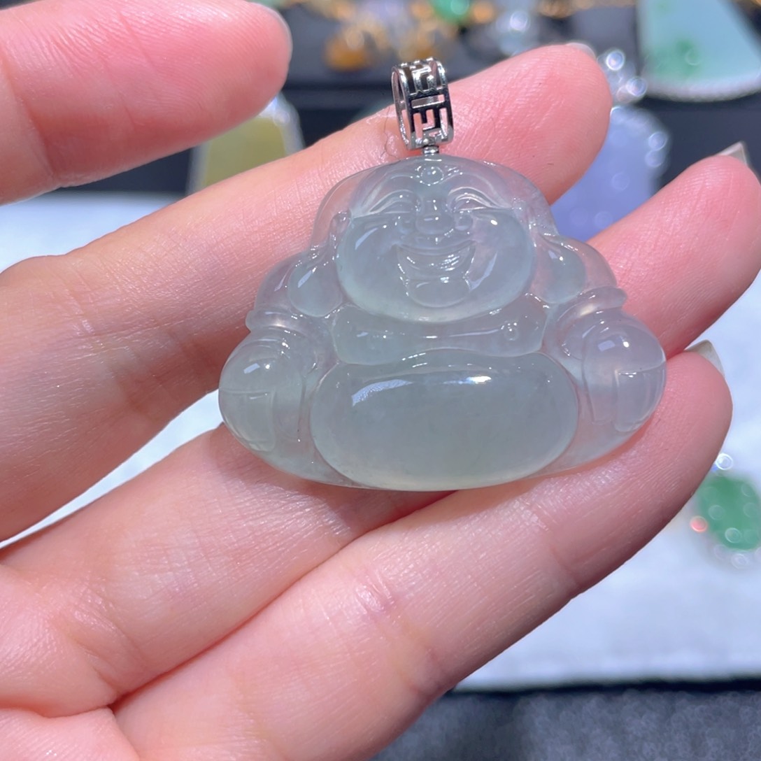 翡翠18K金镶嵌颈饰翡翠