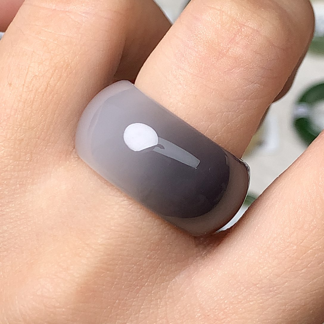 未镶嵌戒指和田玉