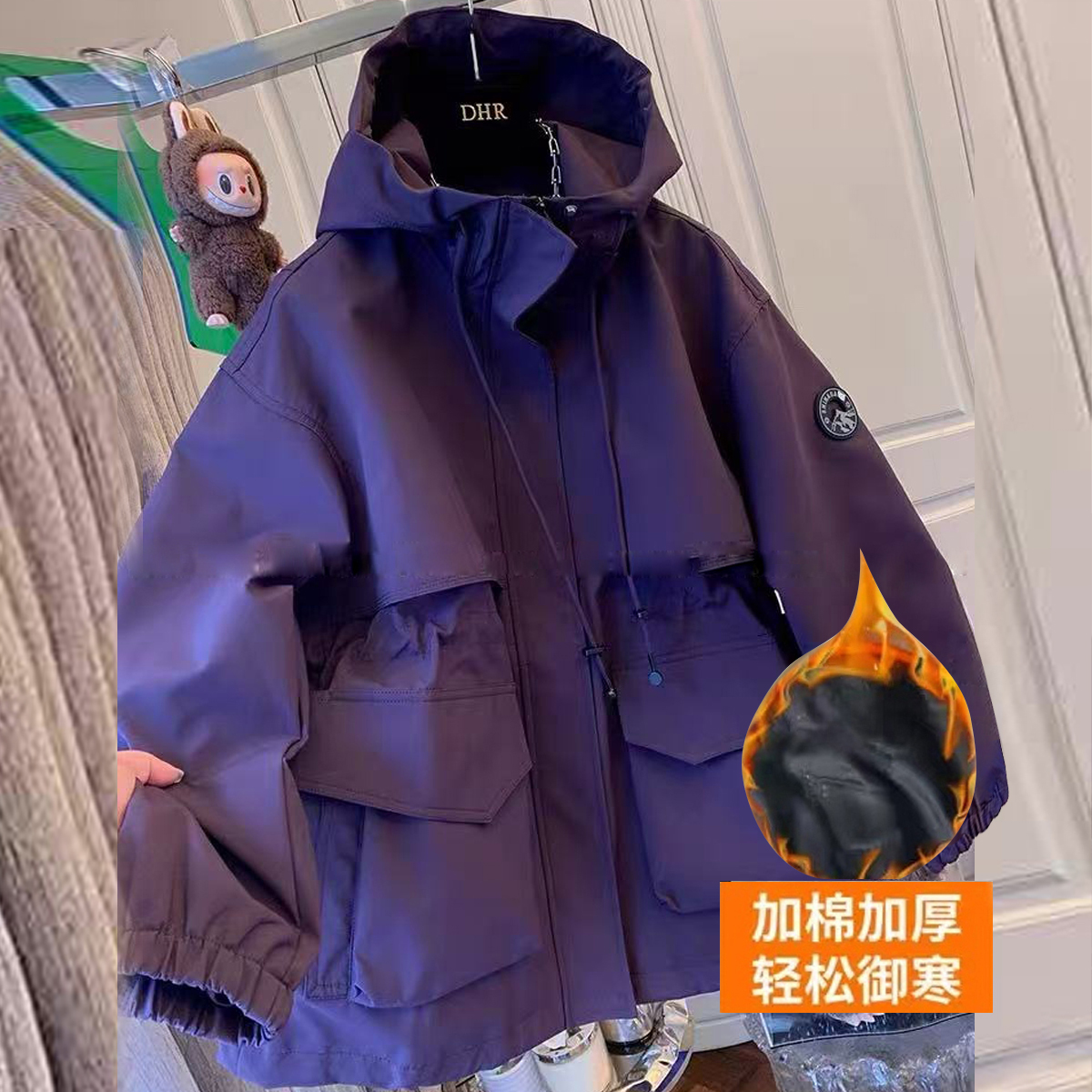 大码女装秋装新款冲锋衣外套胖妹妹中长款风衣连帽宽松收腰显瘦