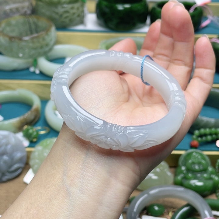 和田玉手镯56+圈口 编号85未镶嵌