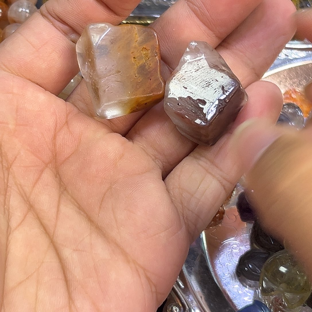 颈饰未镶嵌水晶兔毛原矿