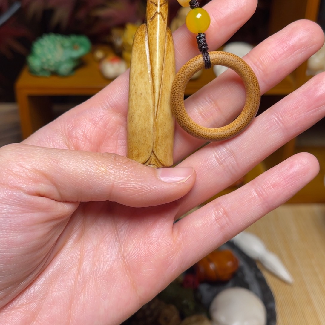 朴***滨把件鹿骨精工手把件