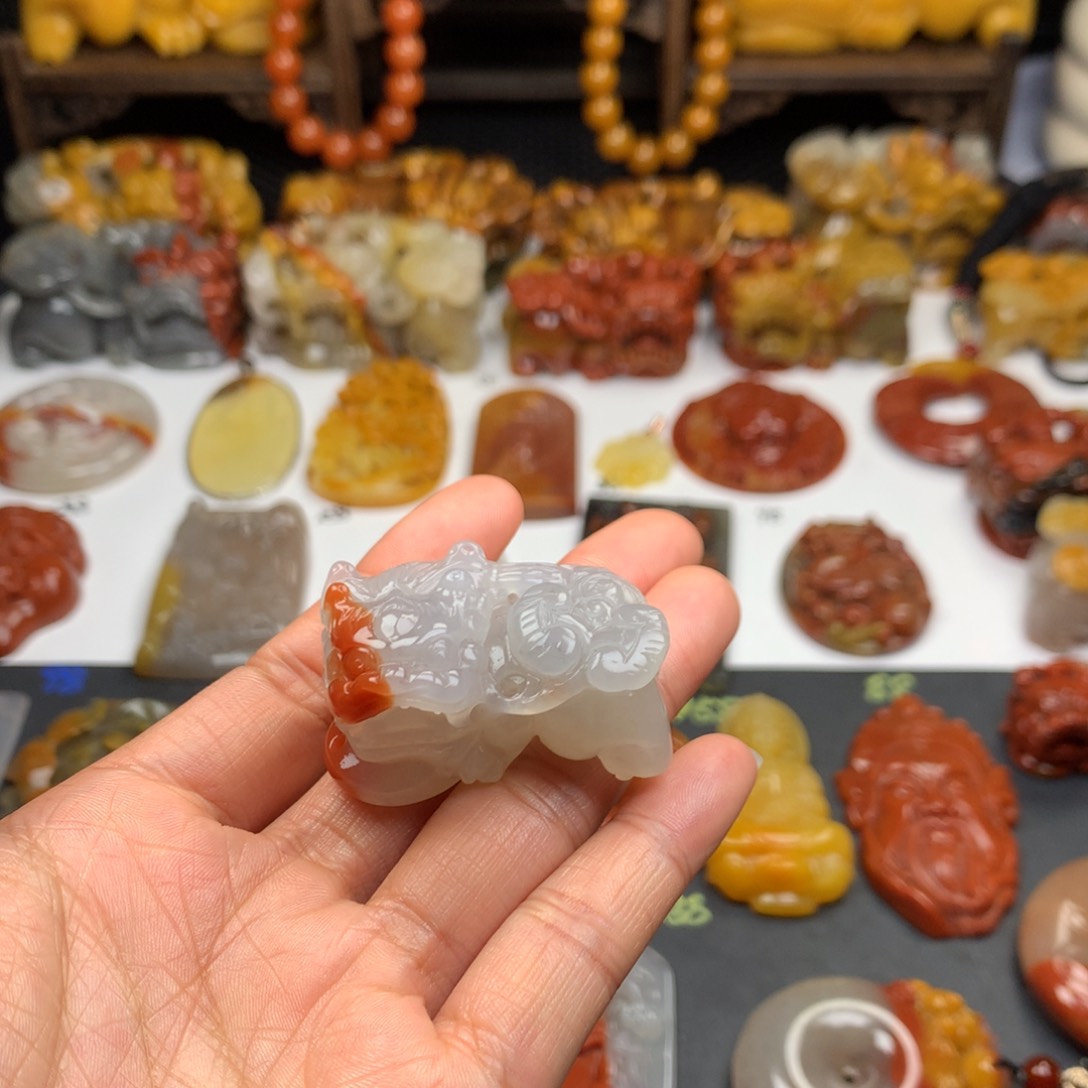 石英质玉（黄龙玉）挂件未镶嵌