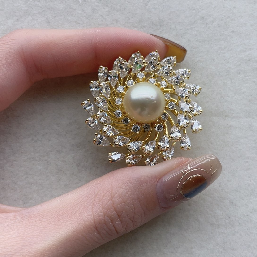 未镶嵌海水珍珠胸针26