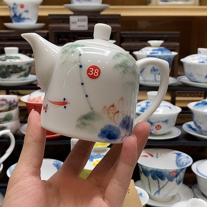 手绘五彩荷花茶壶260cc釉下彩微瑕福利款