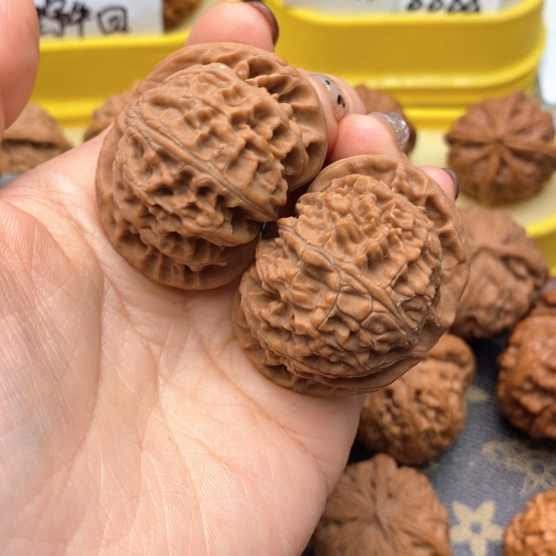 陈***风把件文玩核桃396号宫灯