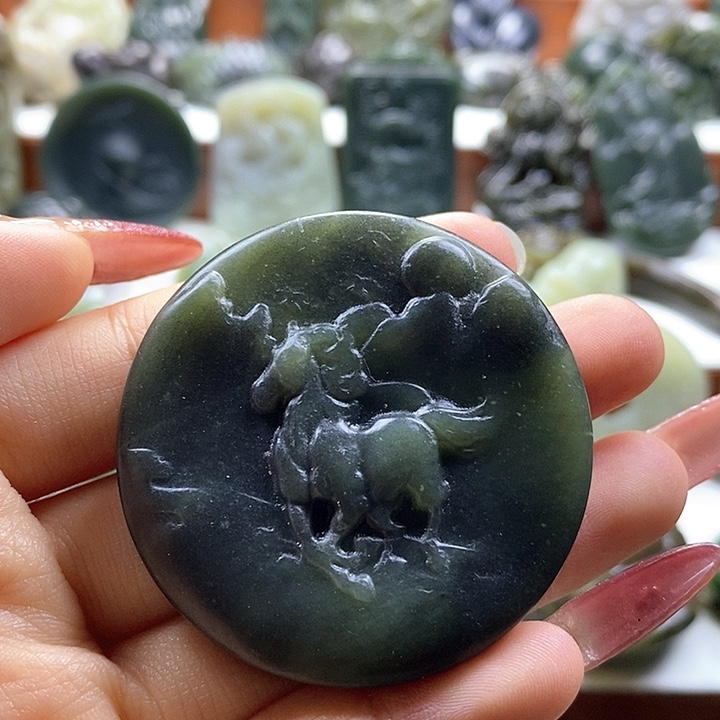 和田玉颈饰未镶嵌