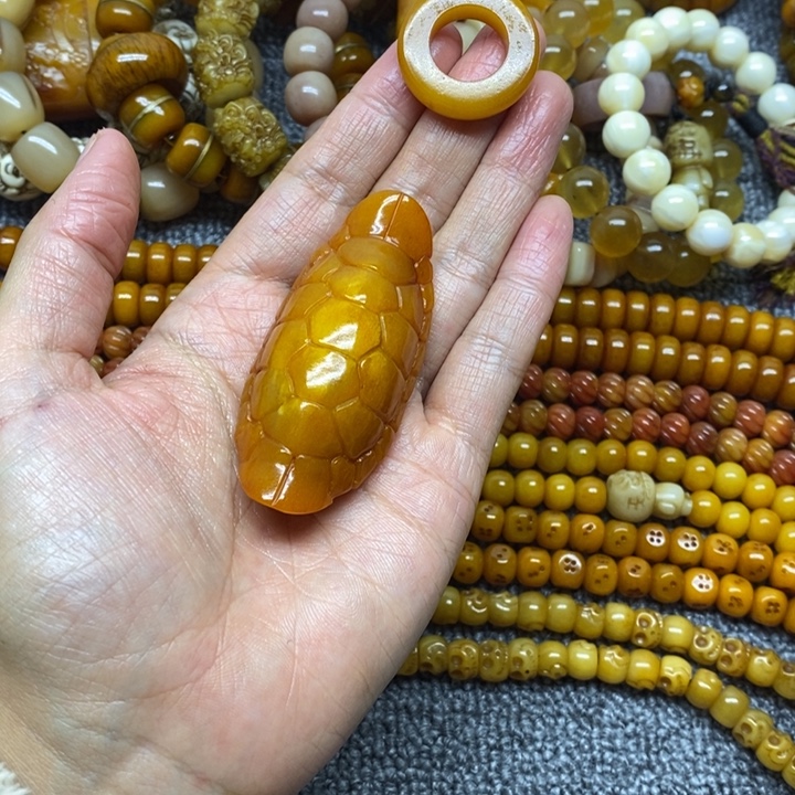 牛骨把件牦牛骨把件