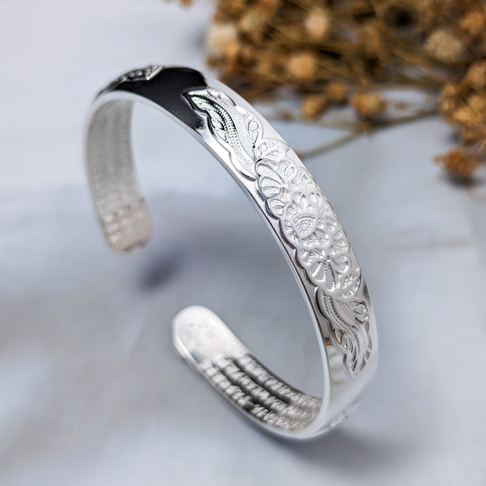 水贝精品银手镯（无礼盒）SZ251