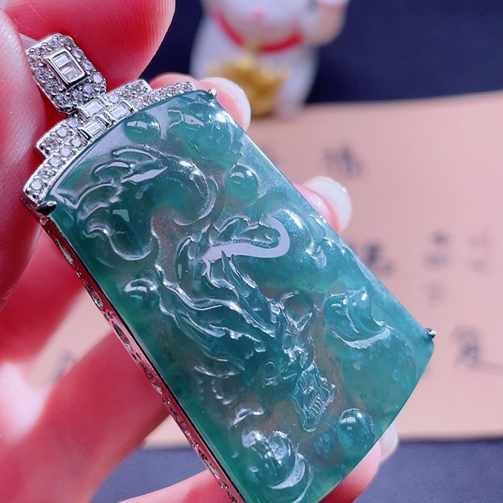 翡翠吊坠(不含链)未镶嵌