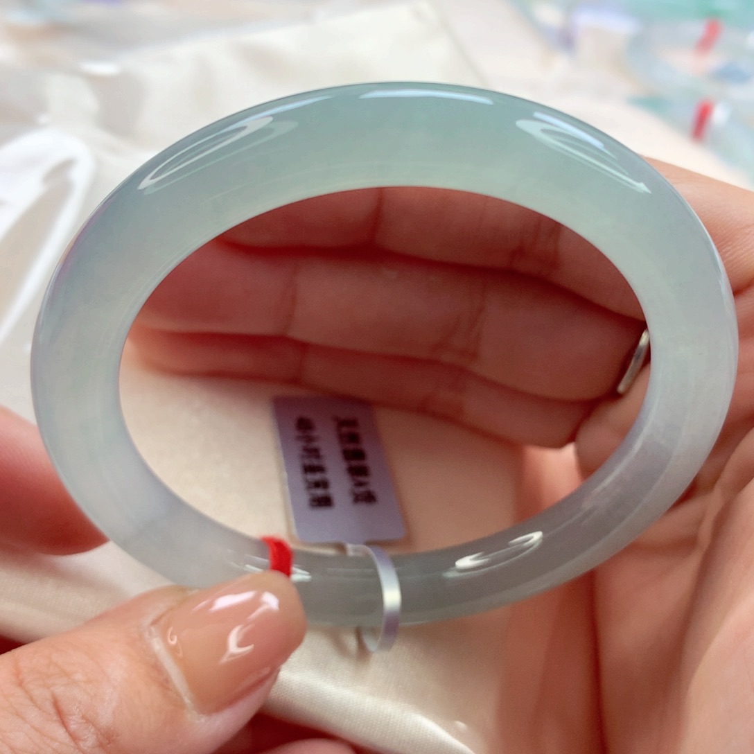 翡翠手镯未镶嵌渡*生师妹分单