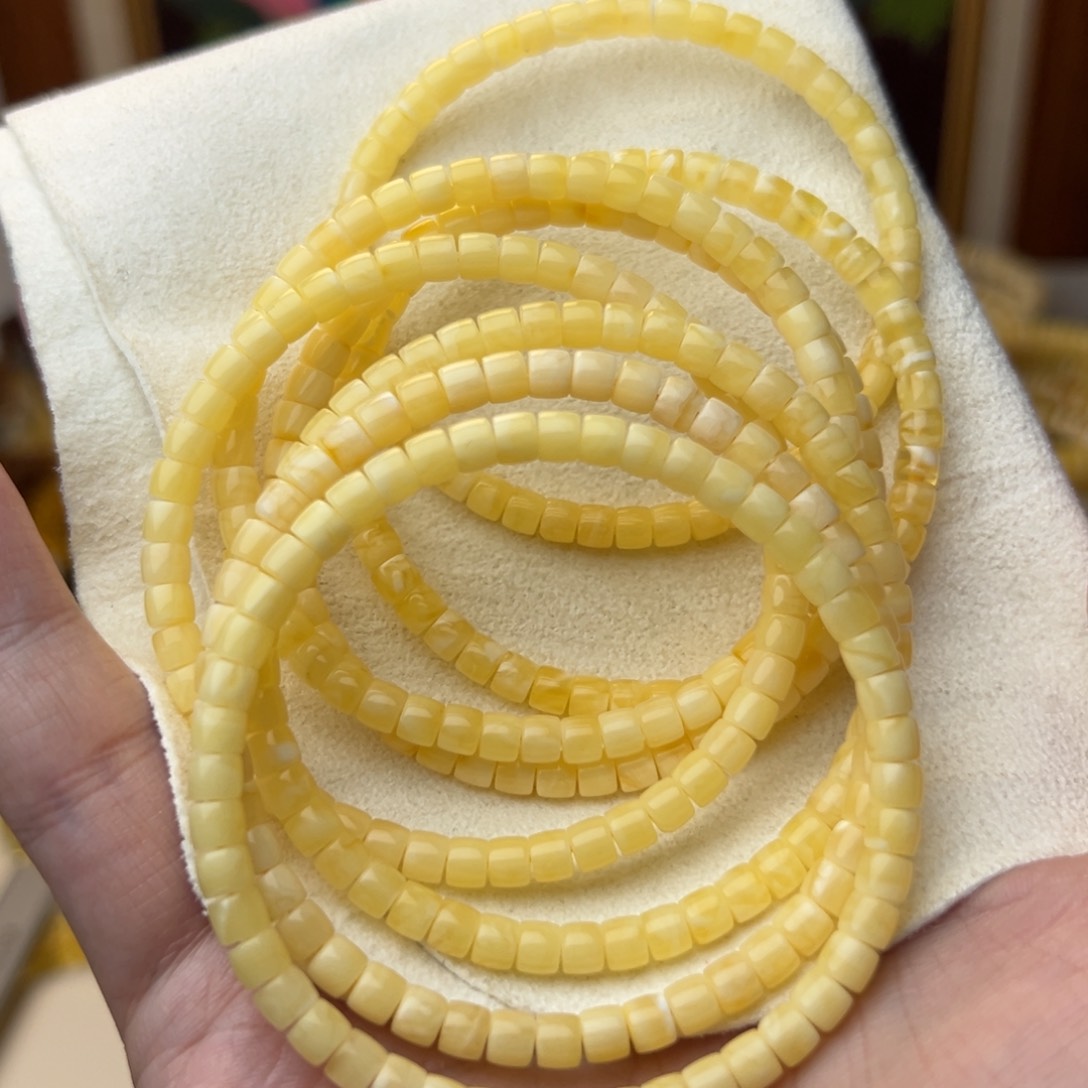 琥珀裸石未镶嵌4.5蜜蜡 多样发其一