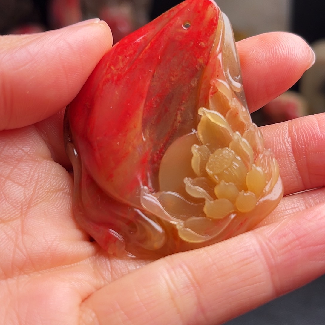 巴林石其他鸡血石手玩件
