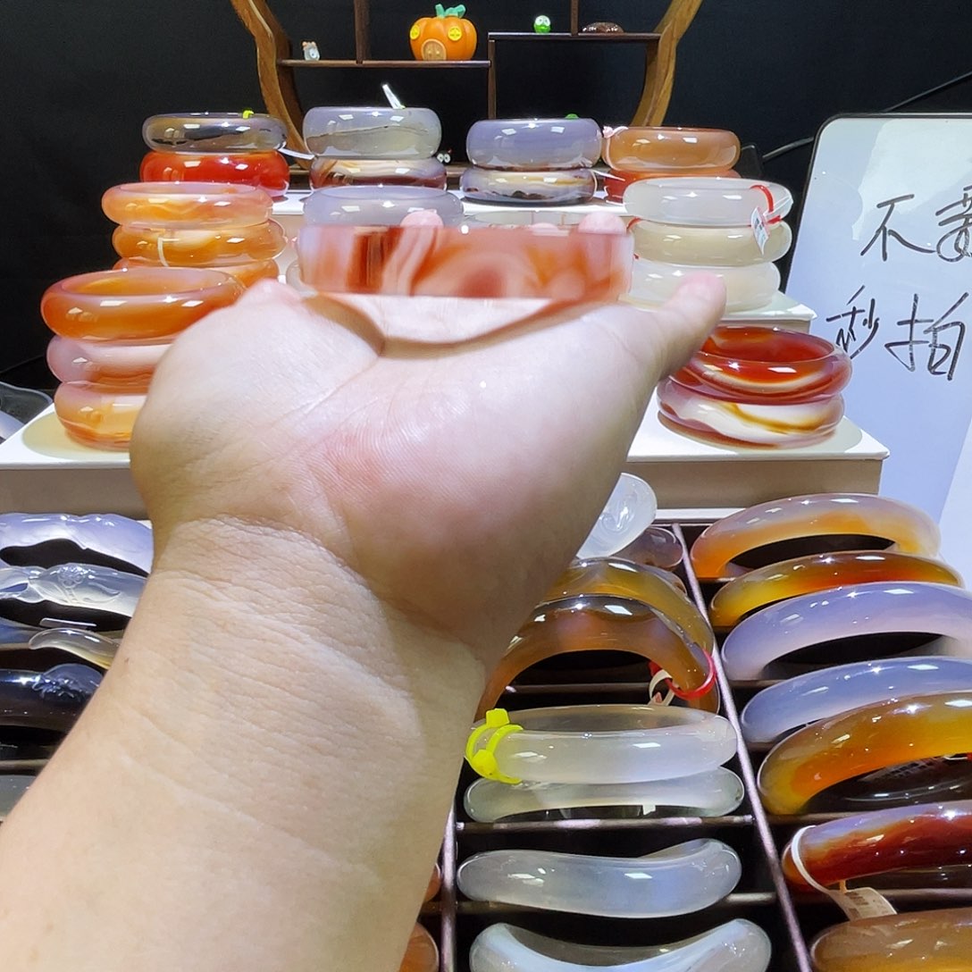 手镯玛瑙/玉髓未镶嵌