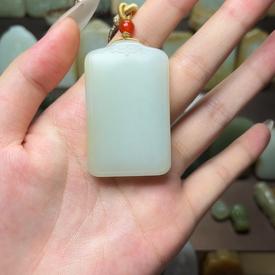 和田玉颈饰未镶嵌肥****念