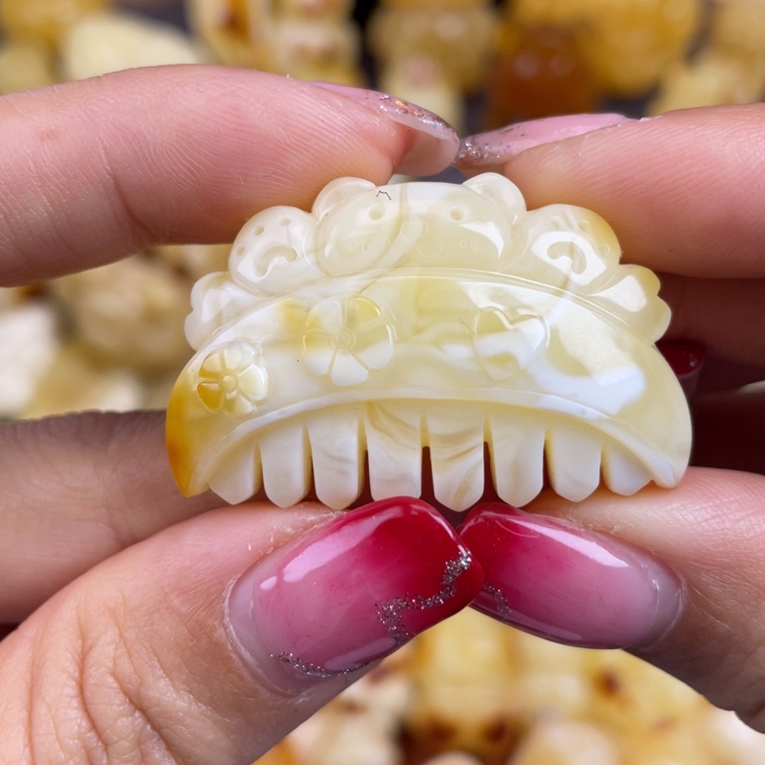 琥珀裸石未镶嵌蜜蜡