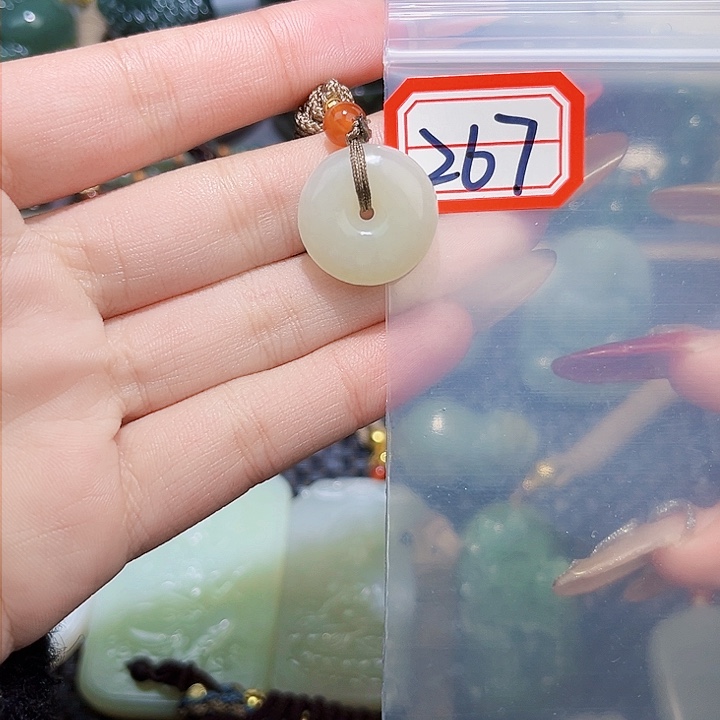 和田玉和田玉边角料随机发未镶嵌