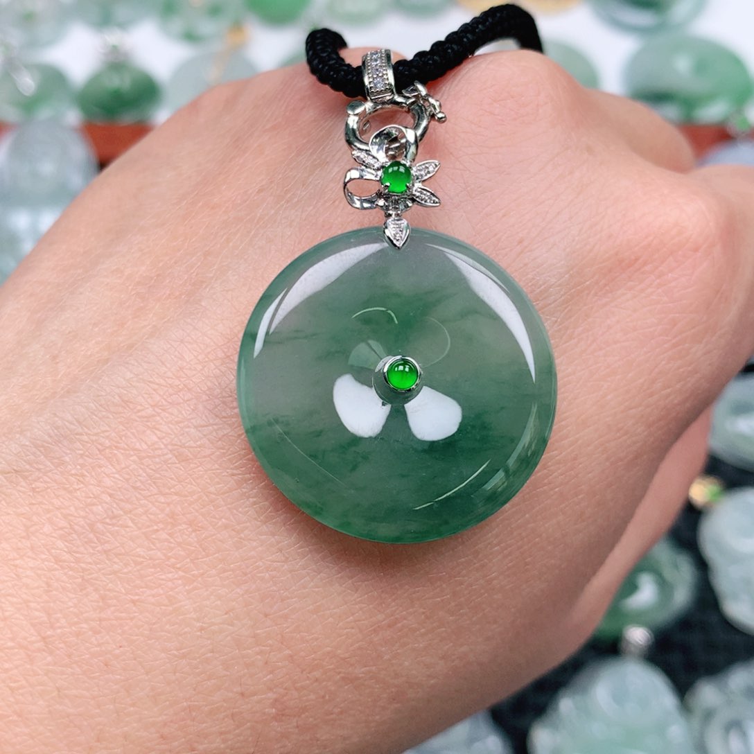 翡翠吊坠(不含链)18K金镶嵌