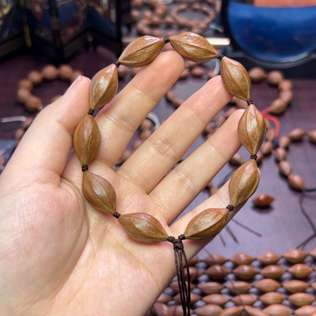 手串/手链橄榄核老油核 三角 1.2 2.4左右