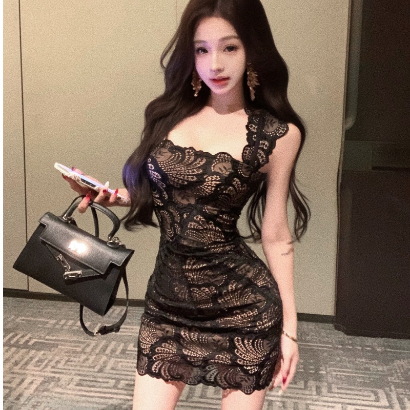 纯欲辣妹风高级感蕾丝连衣裙女春季新款包臀裙吊带裙性感内搭裙子