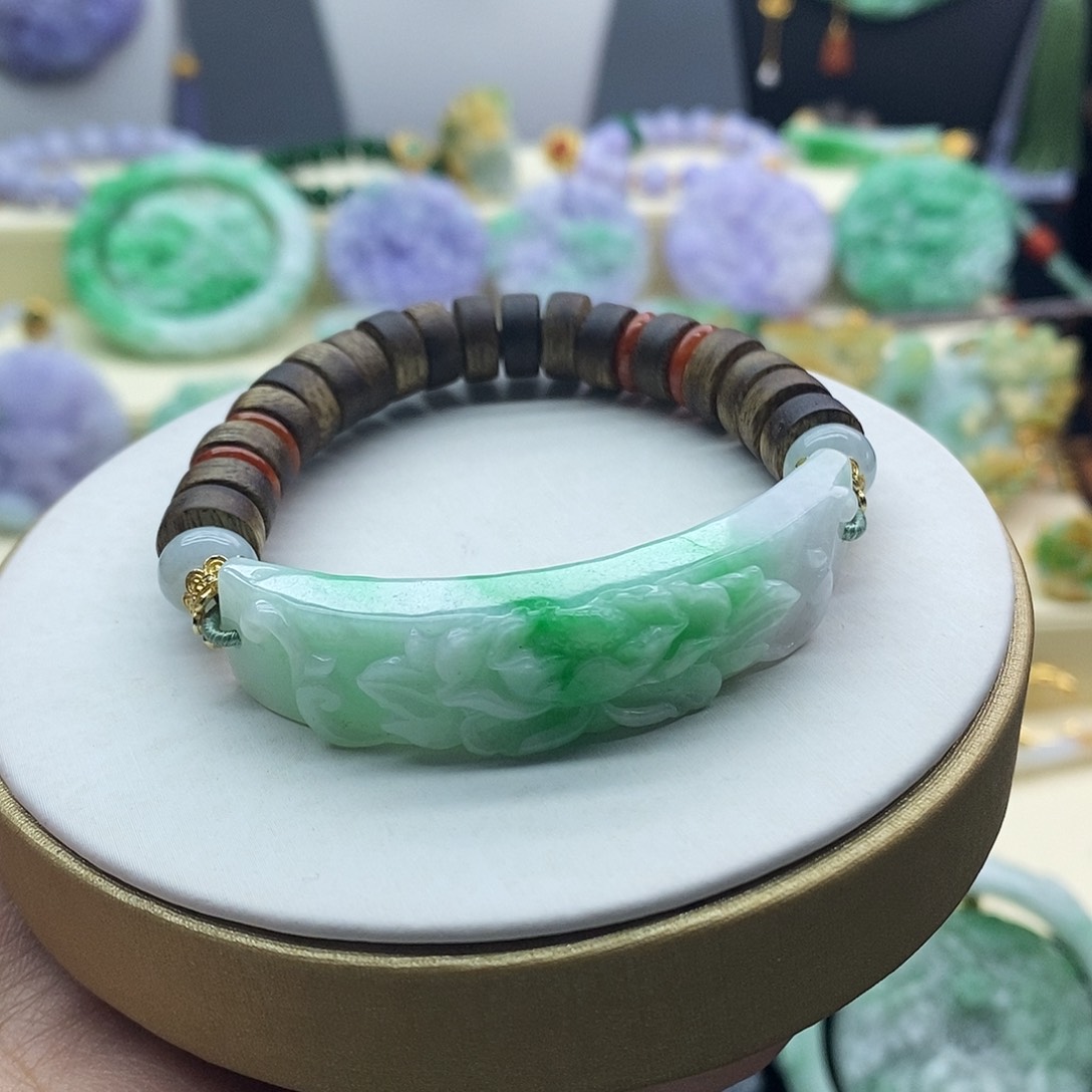 翡翠未镶嵌手镯手牌