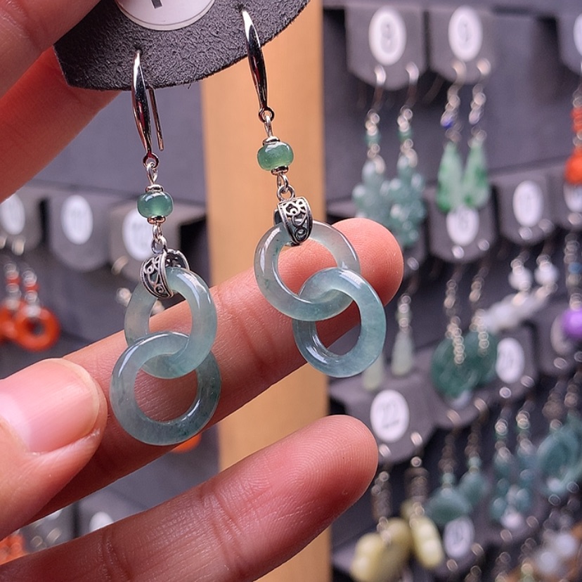 【闪购商品】翡翠耳饰银S925镶嵌李*猫