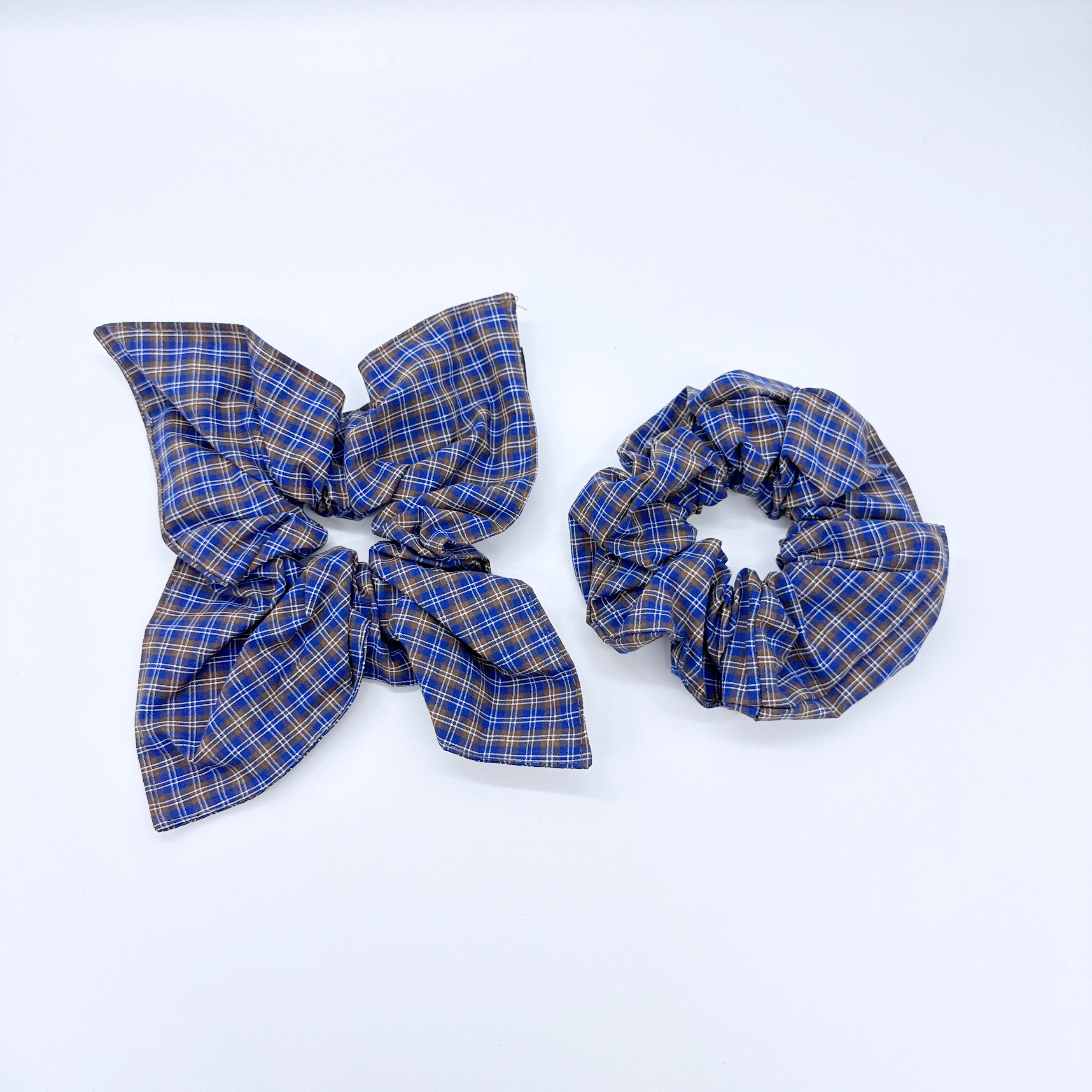 Mi33 蓝色格子字母大肠发圈 Q10060Q68