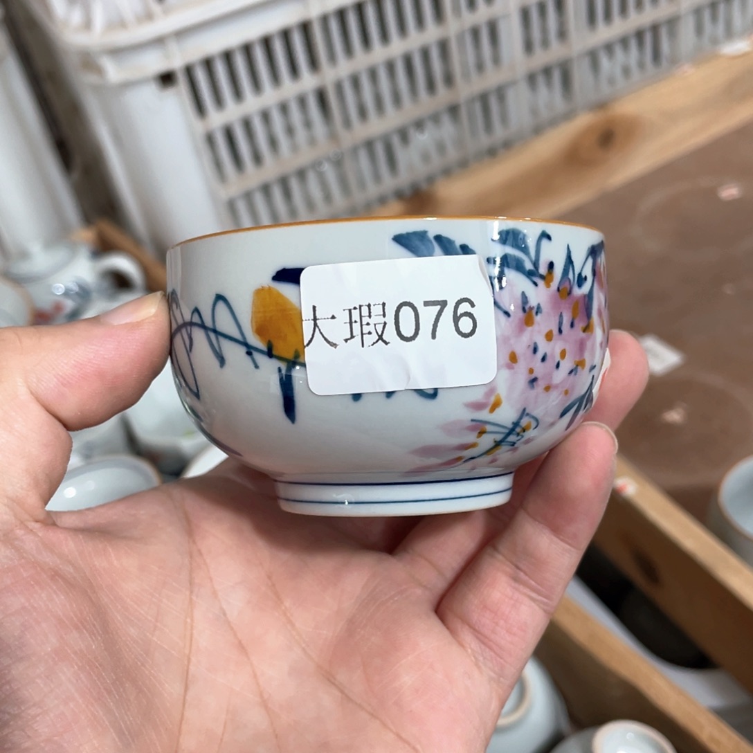 釉下手绘茶具微瑕