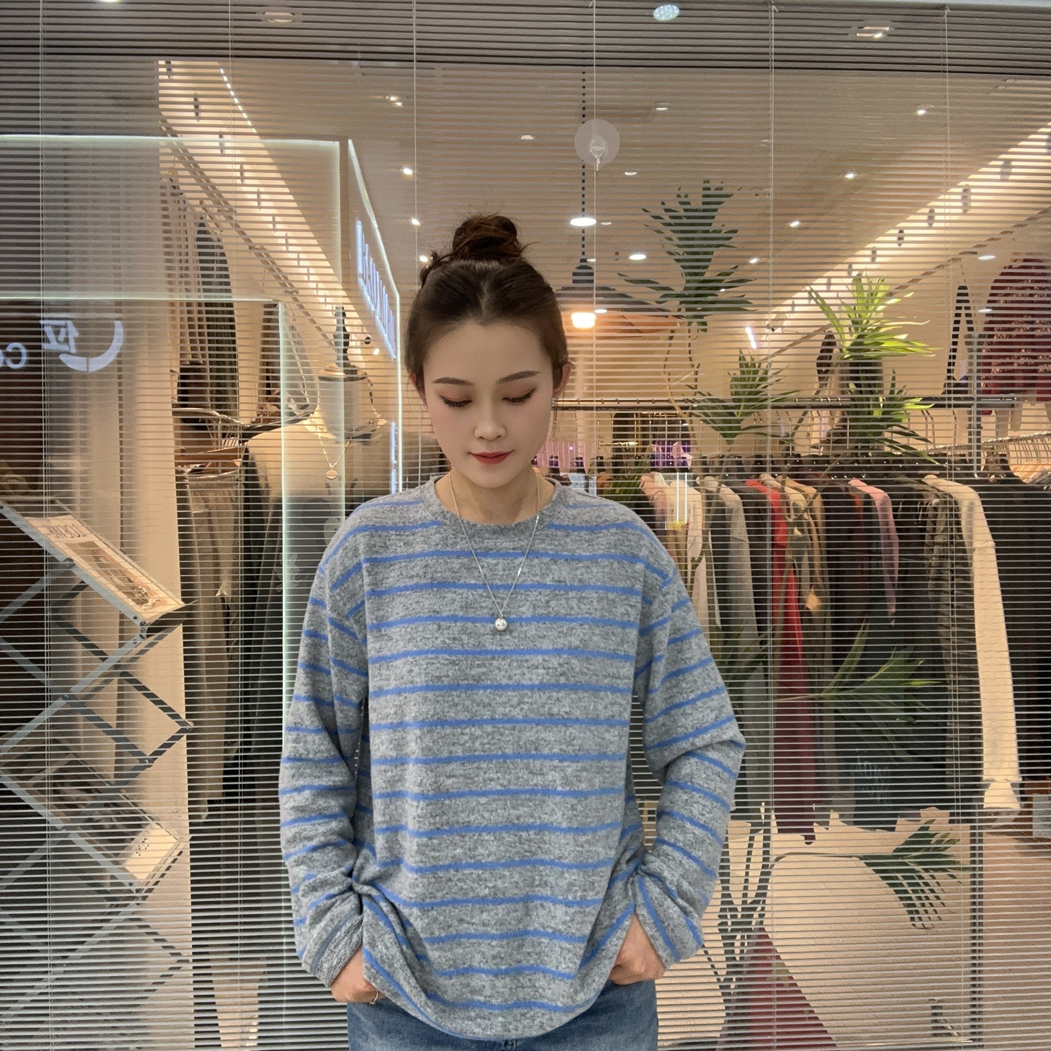 桃喜     秋冬撞色条纹加绒长袖圆领T恤