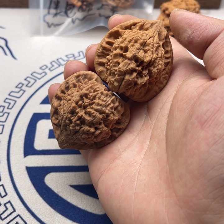 文玩核桃吊坠哈哈