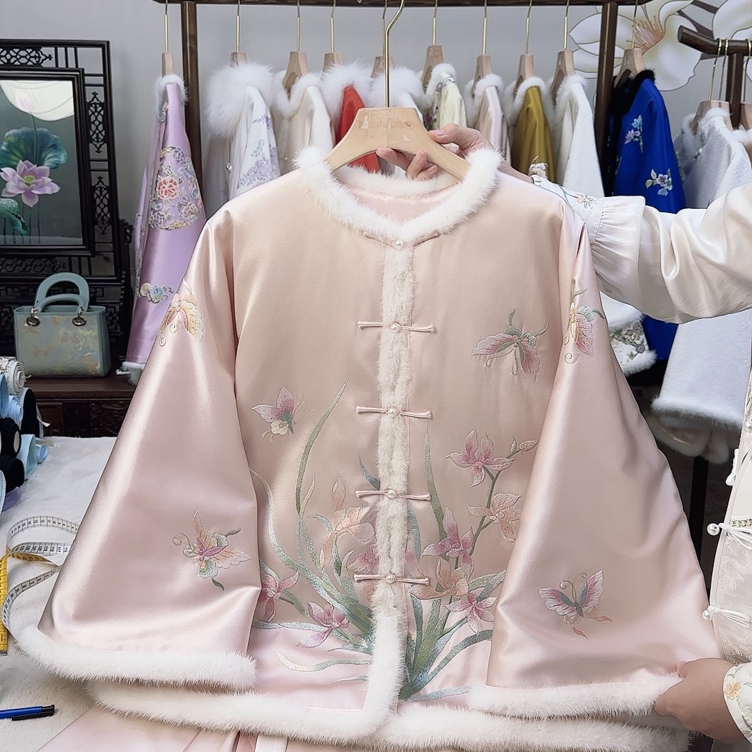 刺绣9.真丝兰花苏绣棉服上衣