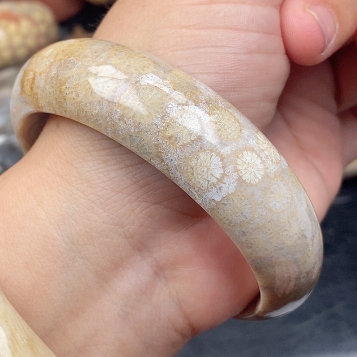 硅化玉手镯未镶嵌64,3