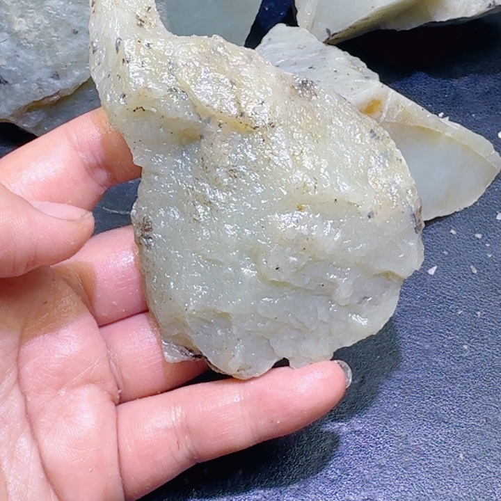 和田玉未镶嵌珠宝半成品