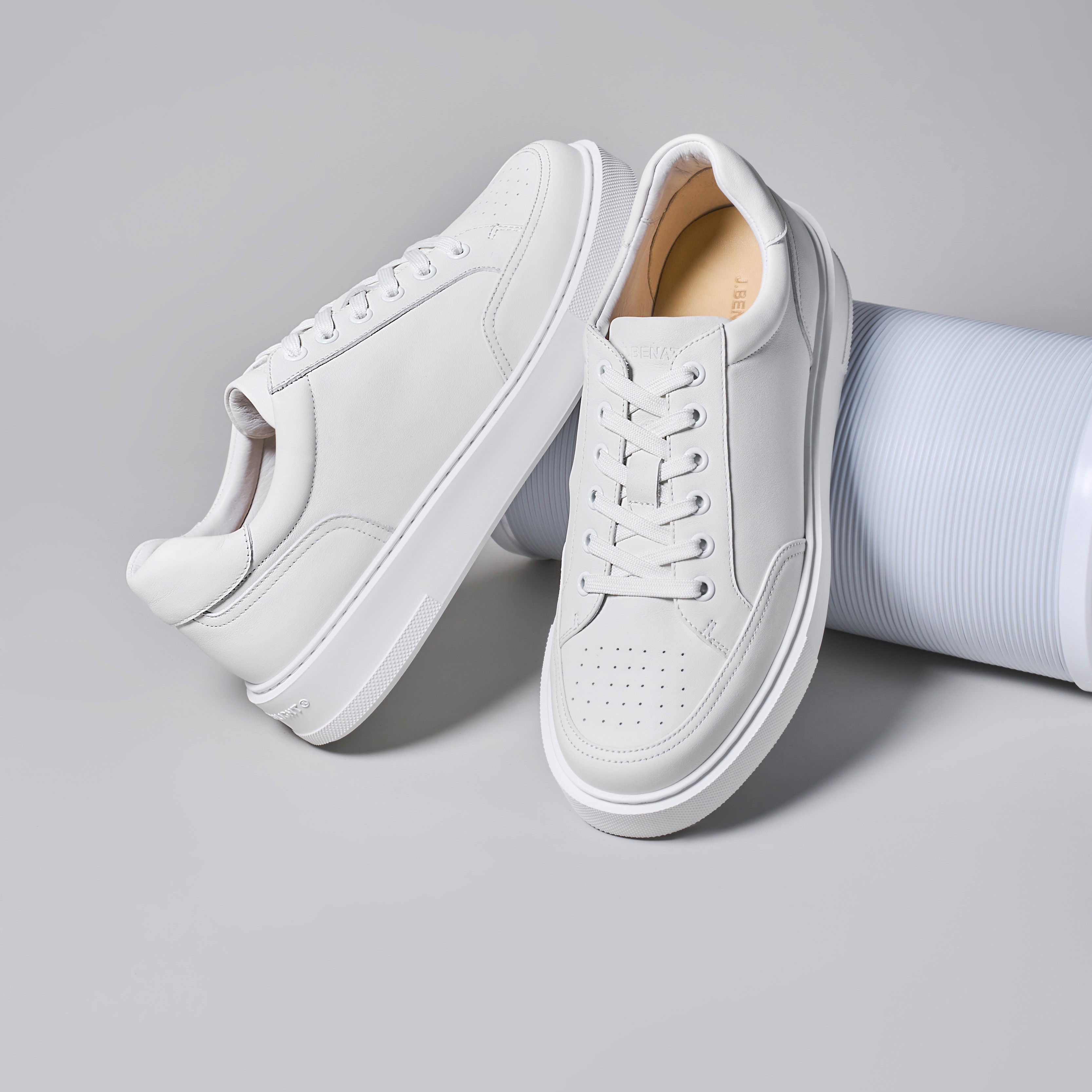 J.BENATO VOGA男鞋秋冬新款真皮小白鞋时尚穿搭低帮百搭厚底增高