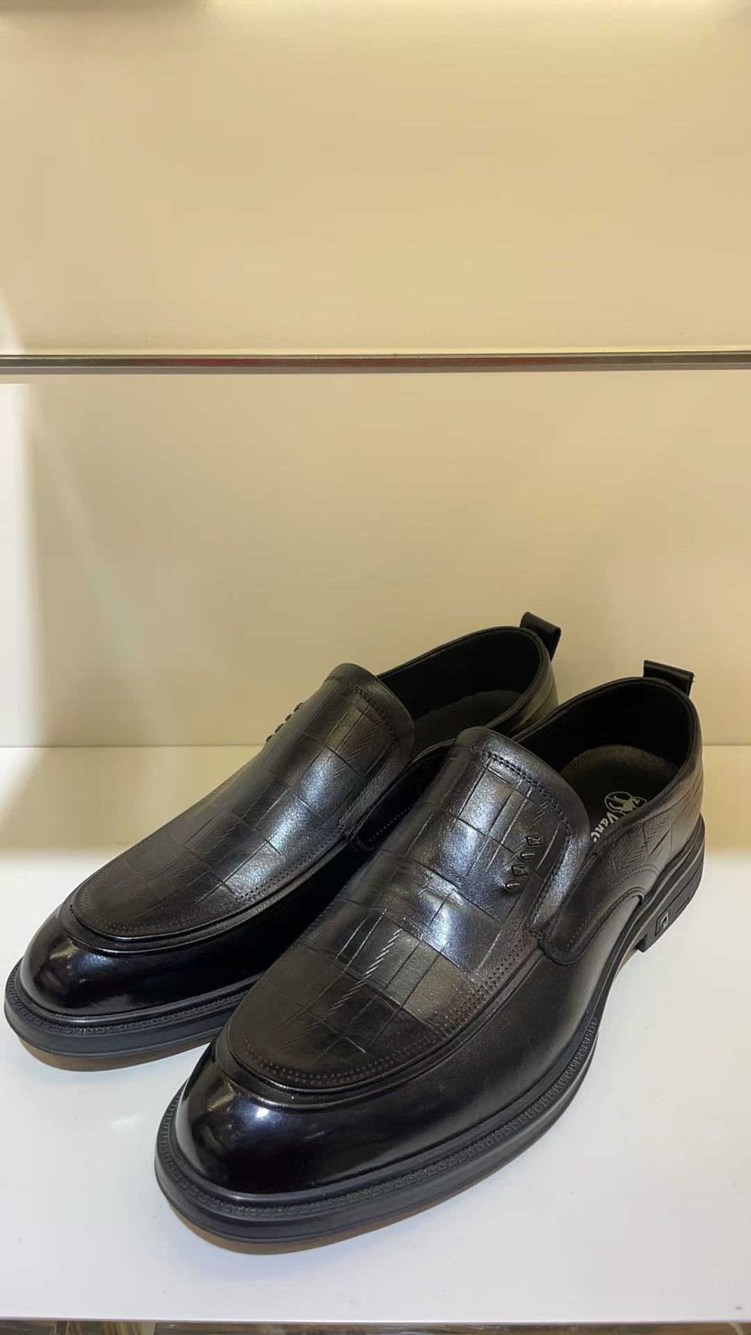 新款气质休闲百搭男士休闲鞋A/ZDD/675