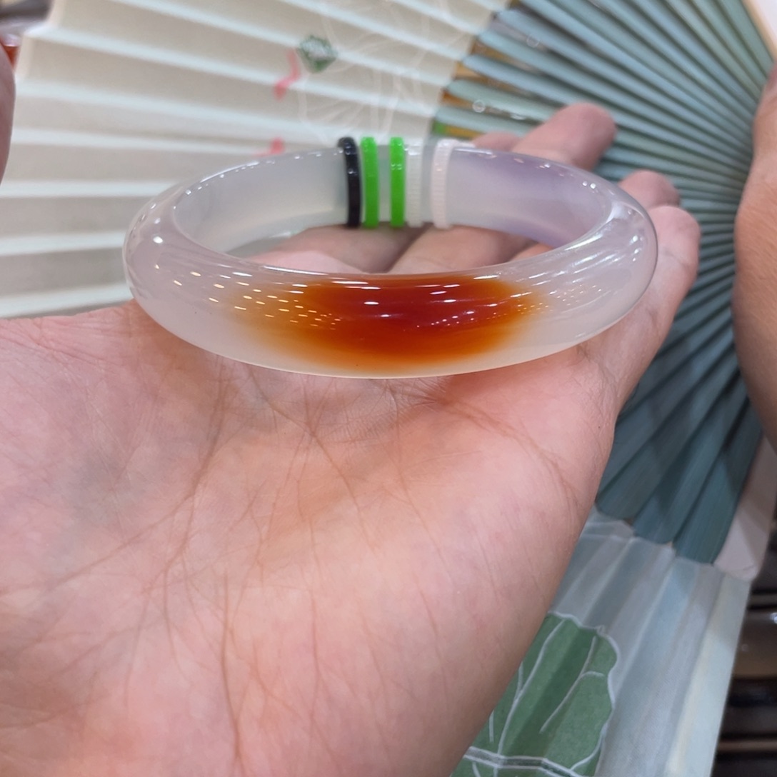 玛瑙/玉髓手镯未镶嵌小*意