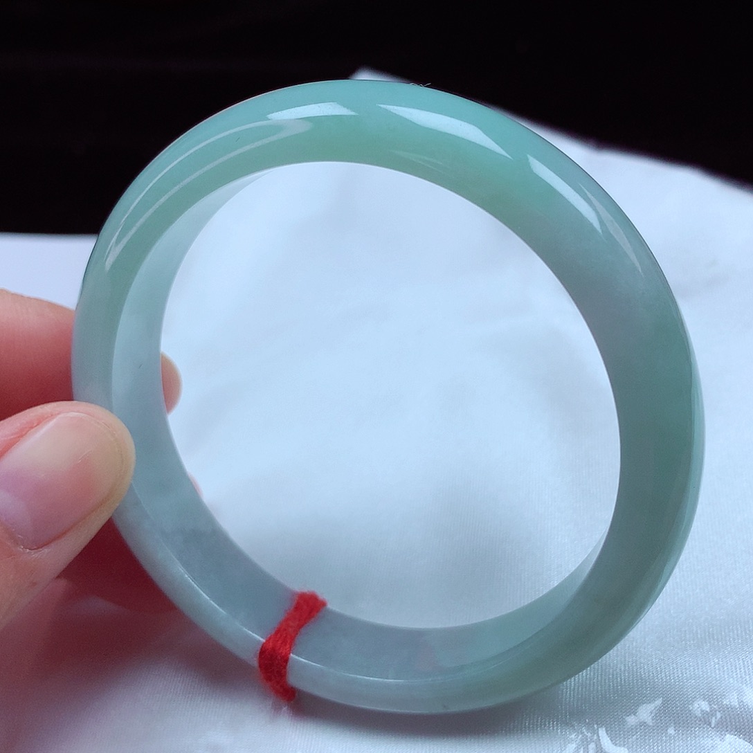 翡翠手镯未镶嵌59圈